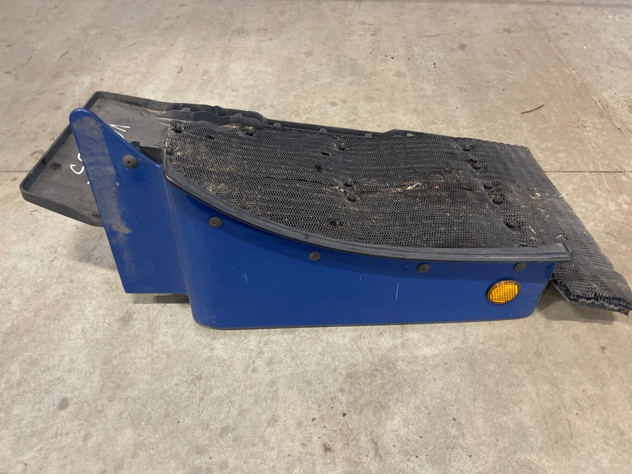MAN MUDGUARD RIGHT SIDE - Frame/ Chassis voor Vrachtwagen: afbeelding 1 MAN MUDGUARD RIGHT SIDE - Frame/ Chassis voor Vrachtwagen: afbeelding 1