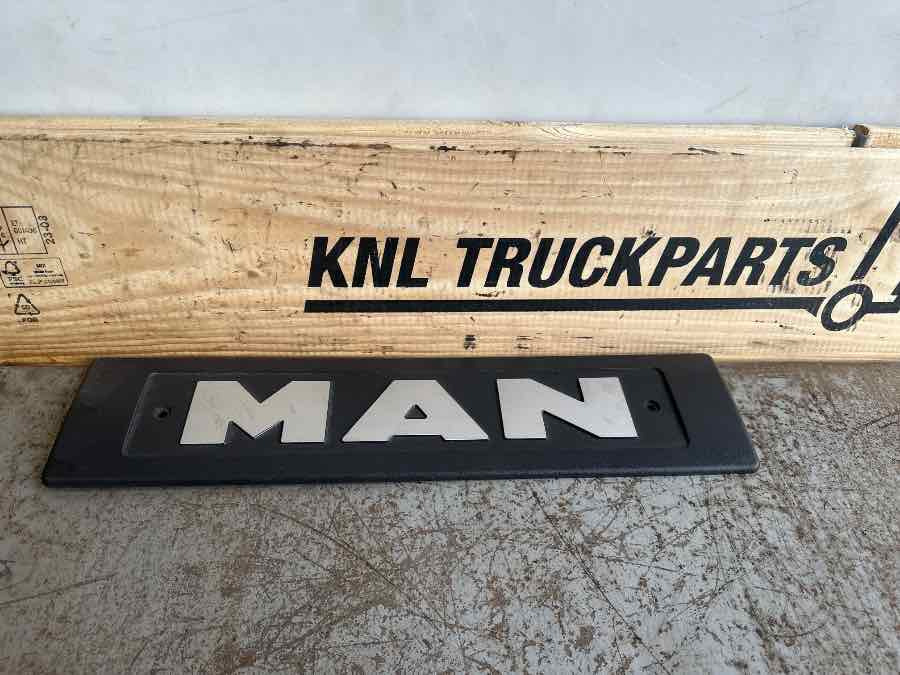 MAN NAME PLATE 81.97870-0121 - Frame/ Chassis voor Vrachtwagen: afbeelding 1 MAN NAME PLATE 81.97870-0121 - Frame/ Chassis voor Vrachtwagen: afbeelding 1