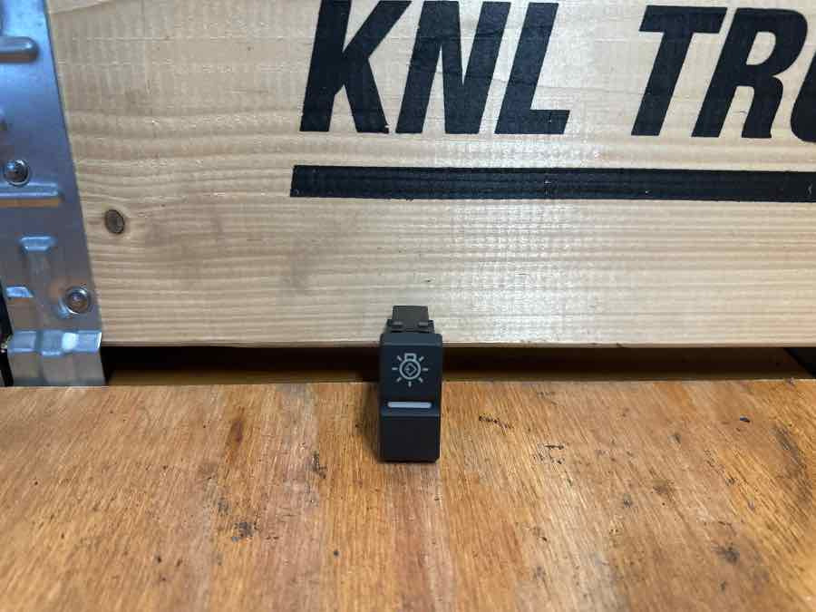 MAN SWITCH 81.25503-0322 - Cabine en interieur voor Vrachtwagen: afbeelding 1 MAN SWITCH 81.25503-0322 - Cabine en interieur voor Vrachtwagen: afbeelding 1