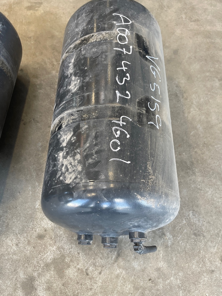 MERCEDES AIR TANK A0074324601 - Frame/ Chassis voor Vrachtwagen: afbeelding 3 MERCEDES AIR TANK A0074324601 - Frame/ Chassis voor Vrachtwagen: afbeelding 3