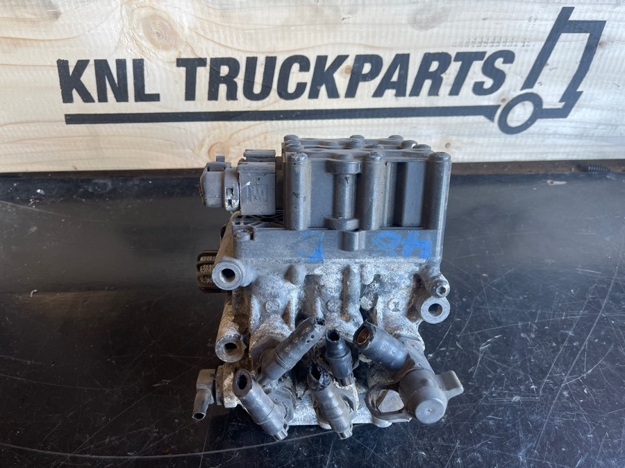 MERCEDES VALVE A0013270825 - Remventiel voor Vrachtwagen: afbeelding 1 MERCEDES VALVE A0013270825 - Remventiel voor Vrachtwagen: afbeelding 1