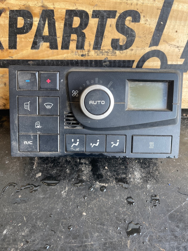 RENAULT INSTRUMENT 7422247445 - Cabine en interieur voor Vrachtwagen: afbeelding 1 RENAULT INSTRUMENT 7422247445 - Cabine en interieur voor Vrachtwagen: afbeelding 1