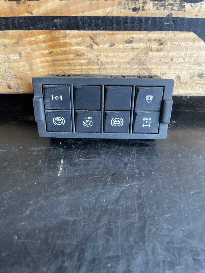 RENAULT SWITCH MODULE 7422338209 - Cabine en interieur voor Vrachtwagen: afbeelding 1 RENAULT SWITCH MODULE 7422338209 - Cabine en interieur voor Vrachtwagen: afbeelding 1