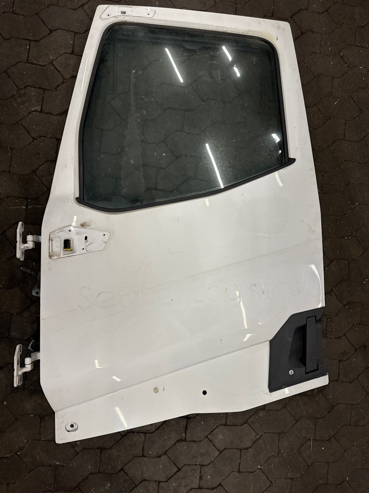 RENAULT T-SERIE LEFT DOOR 7482702620 - Deur en onderdelen voor Vrachtwagen: afbeelding 1 RENAULT T-SERIE LEFT DOOR 7482702620 - Deur en onderdelen voor Vrachtwagen: afbeelding 1