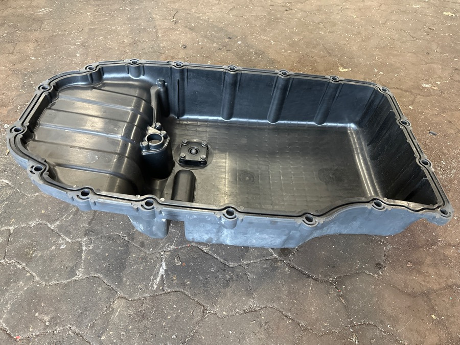 SCANIA OIL SUMP 2102851 - Motor en onderdelen voor Vrachtwagen: afbeelding 2 SCANIA OIL SUMP 2102851 - Motor en onderdelen voor Vrachtwagen: afbeelding 2