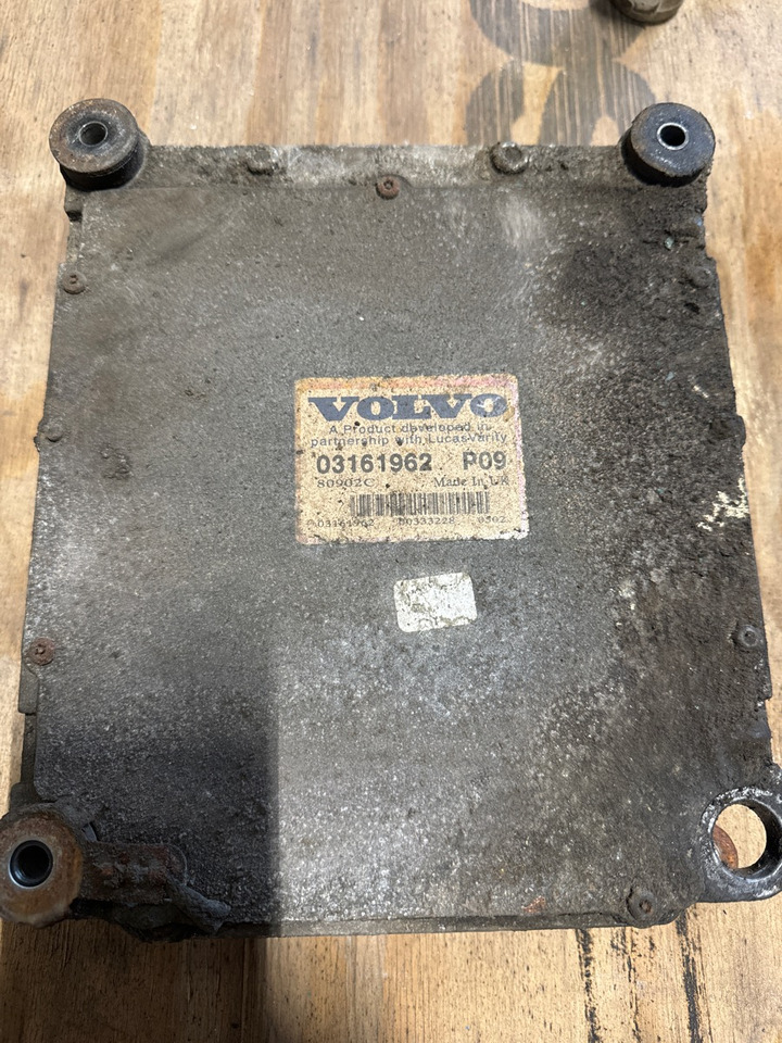 VOLVO ECU 3161962 P09 - Elektrisch systeem voor Vrachtwagen: afbeelding 1 VOLVO ECU 3161962 P09 - Elektrisch systeem voor Vrachtwagen: afbeelding 1