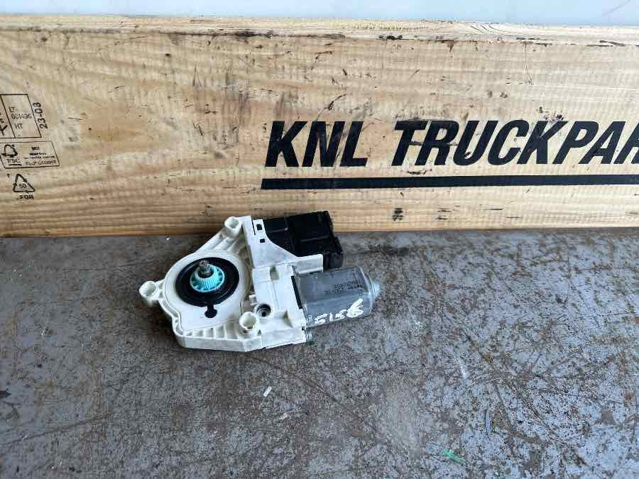 VOLVO ECU WINDO MEKANISME 84062947 - Elektrisch systeem voor Vrachtwagen: afbeelding 2 VOLVO ECU WINDO MEKANISME 84062947 - Elektrisch systeem voor Vrachtwagen: afbeelding 2