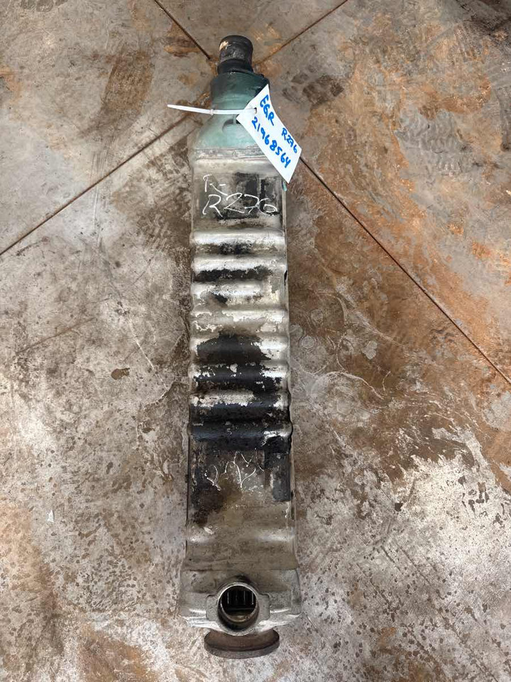 VOLVO EGR COOLER 21968564 - Motor en onderdelen voor Vrachtwagen: afbeelding 1 VOLVO EGR COOLER 21968564 - Motor en onderdelen voor Vrachtwagen: afbeelding 1