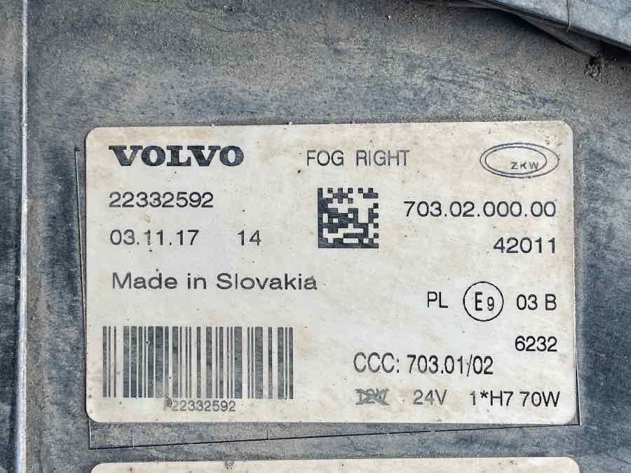 VOLVO FOG LAMP 22332592 RH - Lichten/ Verlichting voor Vrachtwagen: afbeelding 3 VOLVO FOG LAMP 22332592 RH - Lichten/ Verlichting voor Vrachtwagen: afbeelding 3