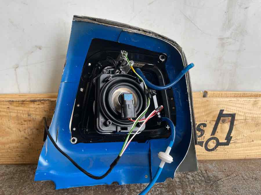 VOLVO FRONT LAMPE ROOF 82145721 - Lichten/ Verlichting voor Vrachtwagen: afbeelding 2 VOLVO FRONT LAMPE ROOF 82145721 - Lichten/ Verlichting voor Vrachtwagen: afbeelding 2