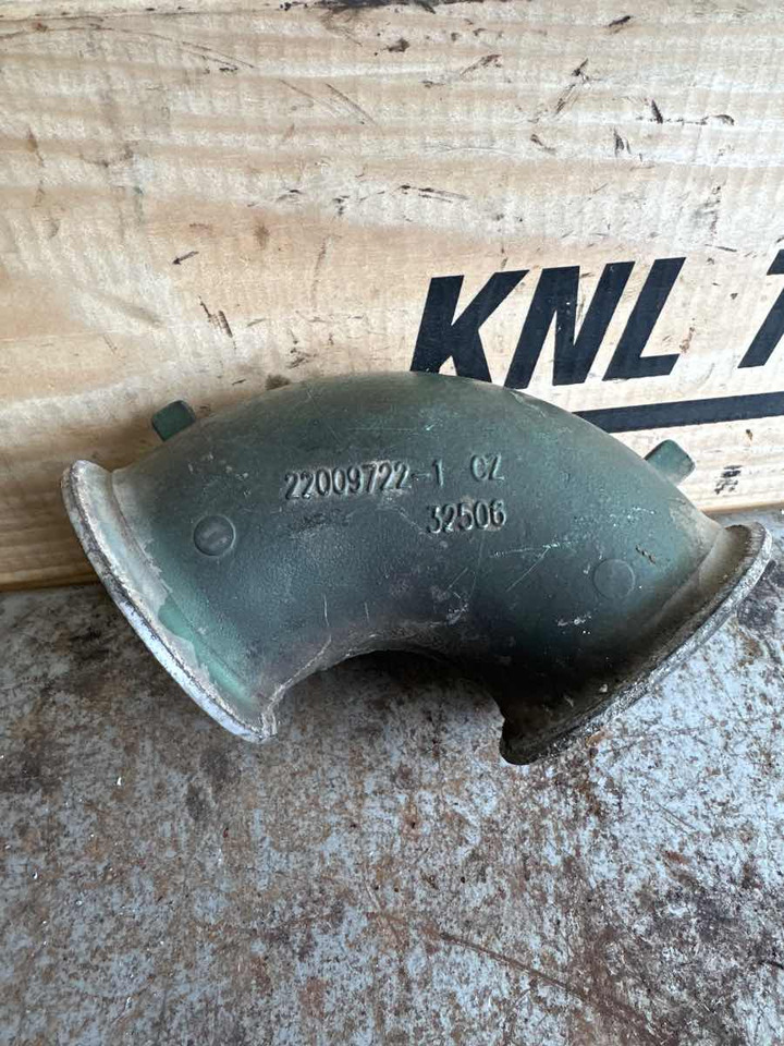 VOLVO PIPE 22009722 - Luchtinlaatpijp voor Vrachtwagen: afbeelding 1 VOLVO PIPE 22009722 - Luchtinlaatpijp voor Vrachtwagen: afbeelding 1