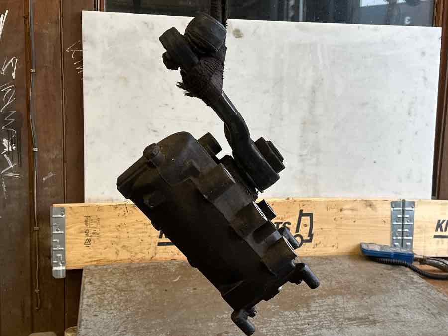 VOLVO STEERING GEAR 250390 - Stuurinrichting voor Vrachtwagen: afbeelding 1 VOLVO STEERING GEAR 250390 - Stuurinrichting voor Vrachtwagen: afbeelding 1