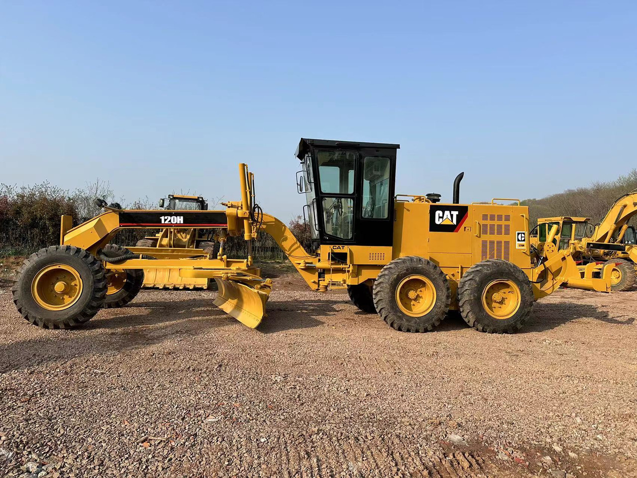 CATERPILLAR 120H motor grader - Grader: afbeelding 1 CATERPILLAR 120H motor grader - Grader: afbeelding 1
