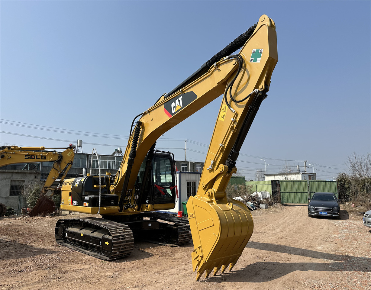 CATERPILLAR 320D2L - Rupsgraafmachine: afbeelding 4 CATERPILLAR 320D2L - Rupsgraafmachine: afbeelding 4