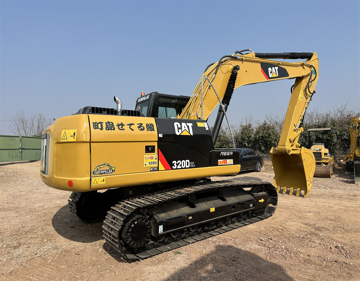 CATERPILLAR 320D2L - Rupsgraafmachine: afbeelding 1 CATERPILLAR 320D2L - Rupsgraafmachine: afbeelding 1