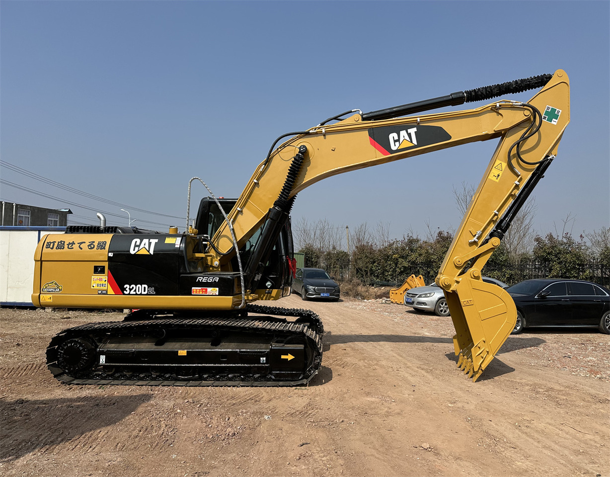 CATERPILLAR 320D2L - Rupsgraafmachine: afbeelding 2 CATERPILLAR 320D2L - Rupsgraafmachine: afbeelding 2