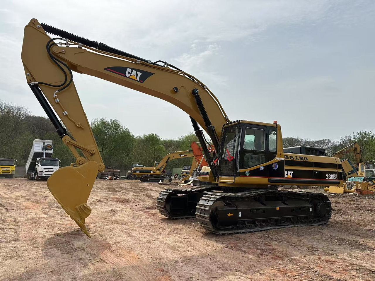 CATERPILLAR 330BL - Graafmachine: afbeelding 1 CATERPILLAR 330BL - Graafmachine: afbeelding 1