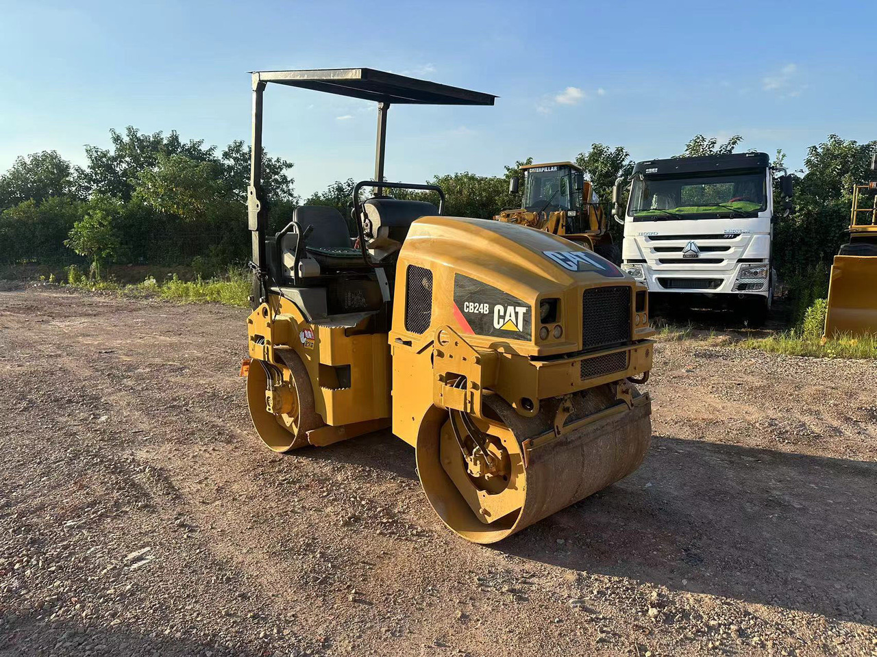 CATERPILLAR CB24B - Wals: afbeelding 2 CATERPILLAR CB24B - Wals: afbeelding 2