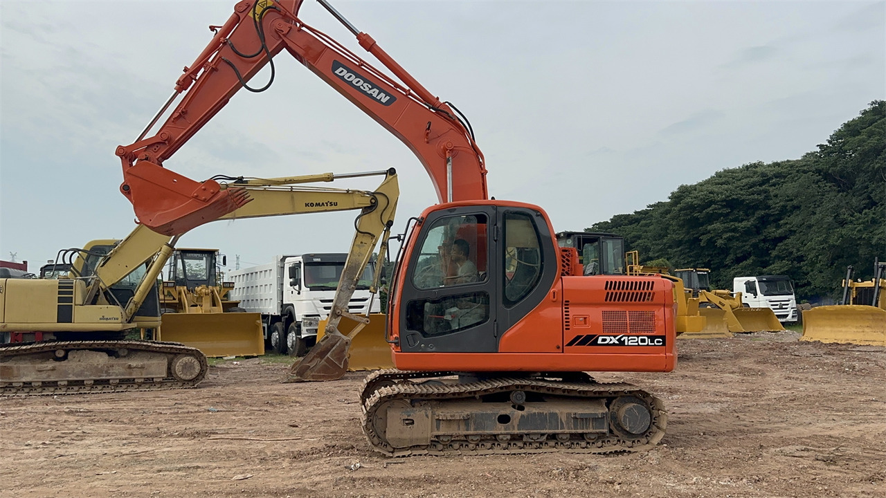 Doosan DX120 - Rupsgraafmachine: afbeelding 3 Doosan DX120 - Rupsgraafmachine: afbeelding 3
