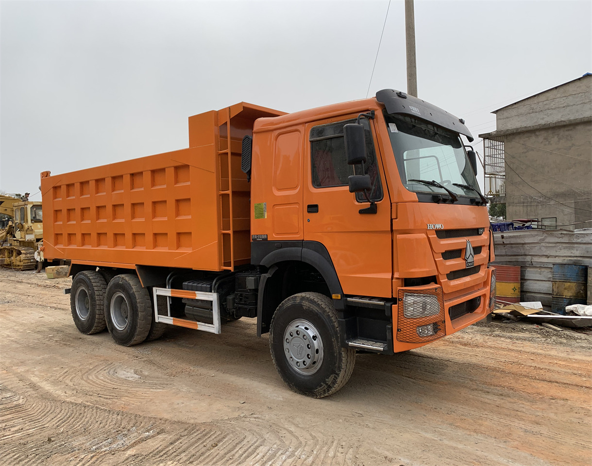 HOWO 371hp - Kipper vrachtwagen: afbeelding 4 HOWO 371hp - Kipper vrachtwagen: afbeelding 4