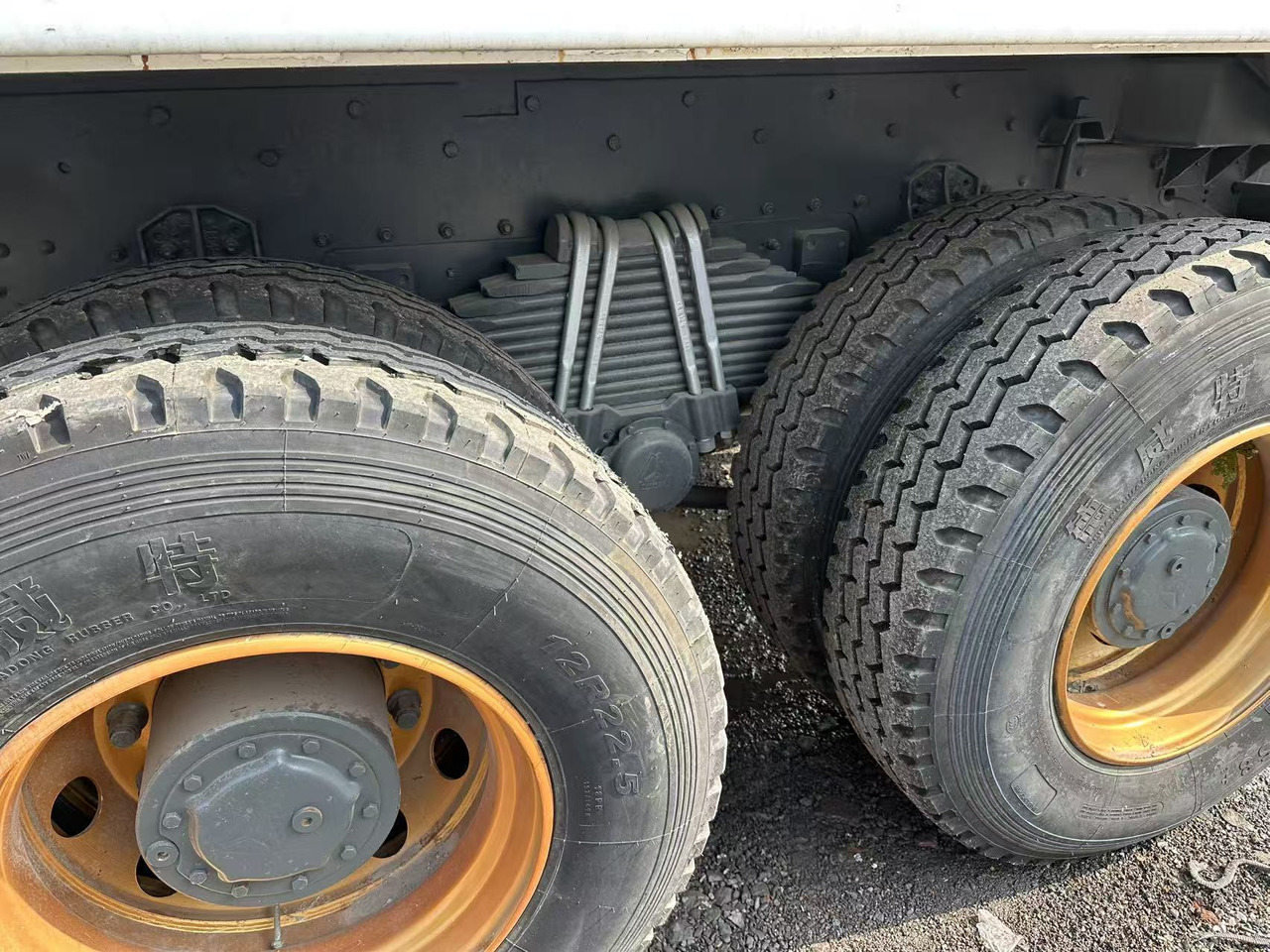 Leasing SINOTRUK HOHAN 400hp 6x4 tipper truck SINOTRUK HOHAN 400hp 6x4 tipper truck: afbeelding 8