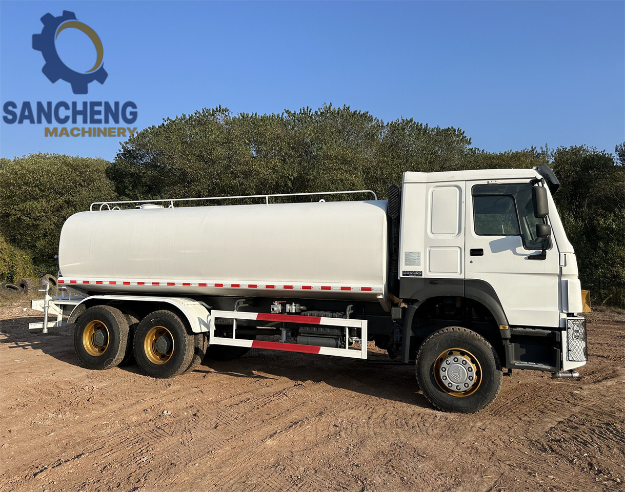 SINOTRUK HOWO 370HP 6x4 Water Tank Truck - Tankwagen: afbeelding 3 SINOTRUK HOWO 370HP 6x4 Water Tank Truck - Tankwagen: afbeelding 3