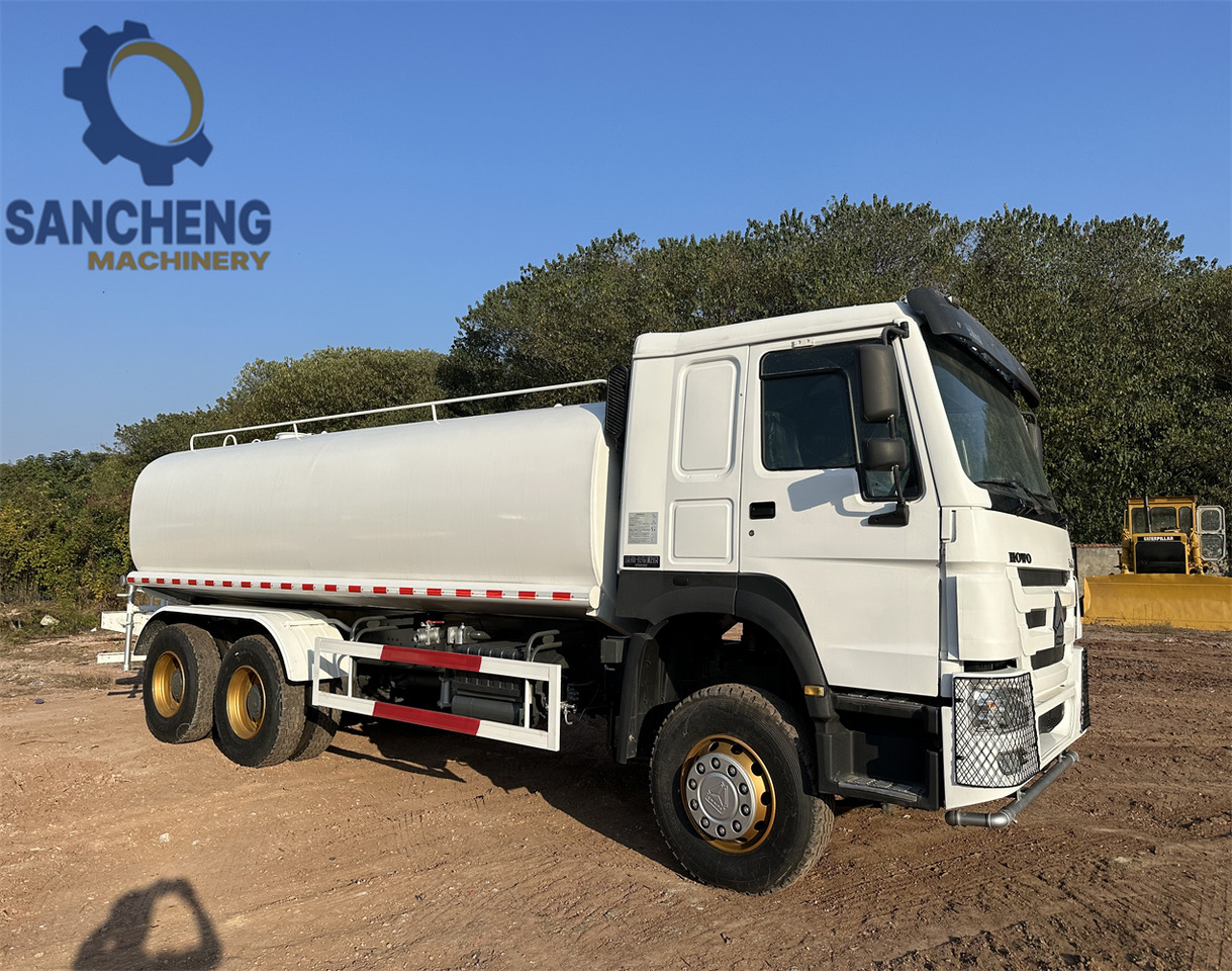 SINOTRUK HOWO 371 6x4 Water Tanker Truck - Tankwagen: afbeelding 2 SINOTRUK HOWO 371 6x4 Water Tanker Truck - Tankwagen: afbeelding 2