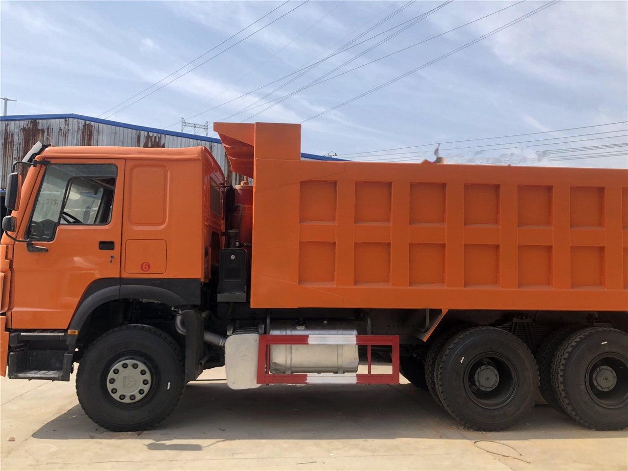 SINOTRUK HOWO 371 Dump truck - Kipper vrachtwagen: afbeelding 4 SINOTRUK HOWO 371 Dump truck - Kipper vrachtwagen: afbeelding 4
