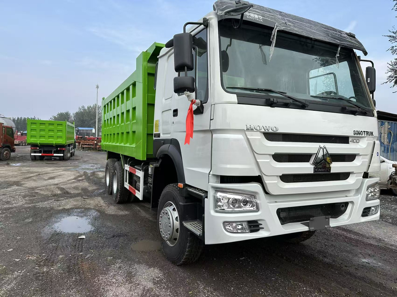 SINOTRUK HOWO 400HP 6X4 Tipper Truck - Kipper vrachtwagen: afbeelding 5 SINOTRUK HOWO 400HP 6X4 Tipper Truck - Kipper vrachtwagen: afbeelding 5