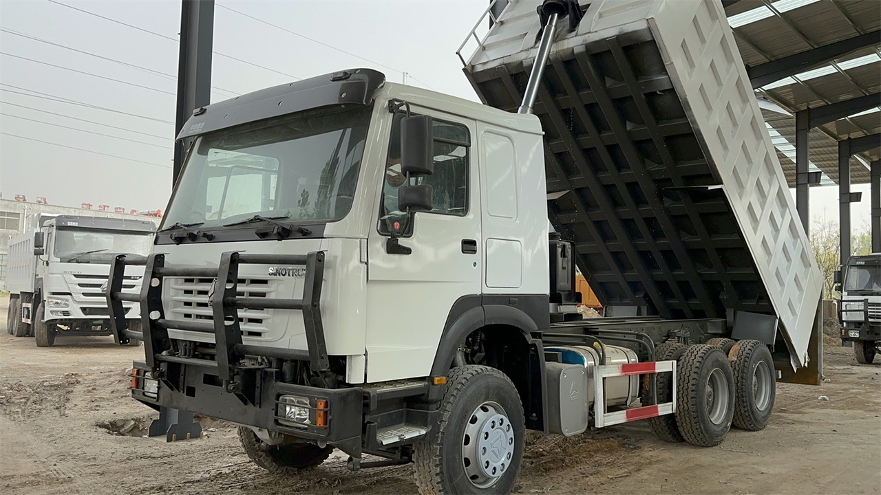 SINOTRUK HOWO Dump truck 371 6x4 - Kipper vrachtwagen: afbeelding 1 SINOTRUK HOWO Dump truck 371 6x4 - Kipper vrachtwagen: afbeelding 1