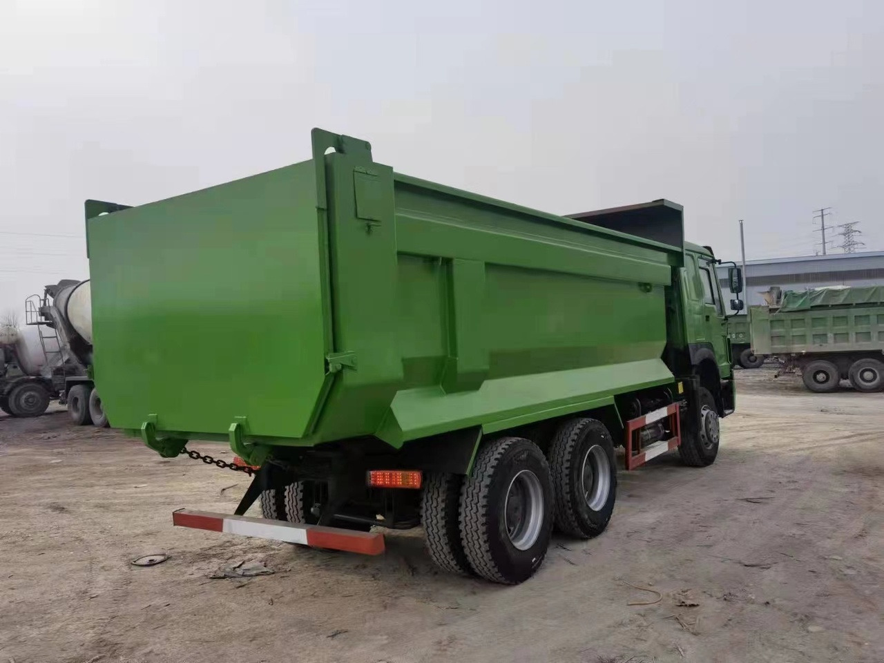 SINOTRUK Howo Dump truck 371 - Kipper vrachtwagen: afbeelding 5 SINOTRUK Howo Dump truck 371 - Kipper vrachtwagen: afbeelding 5