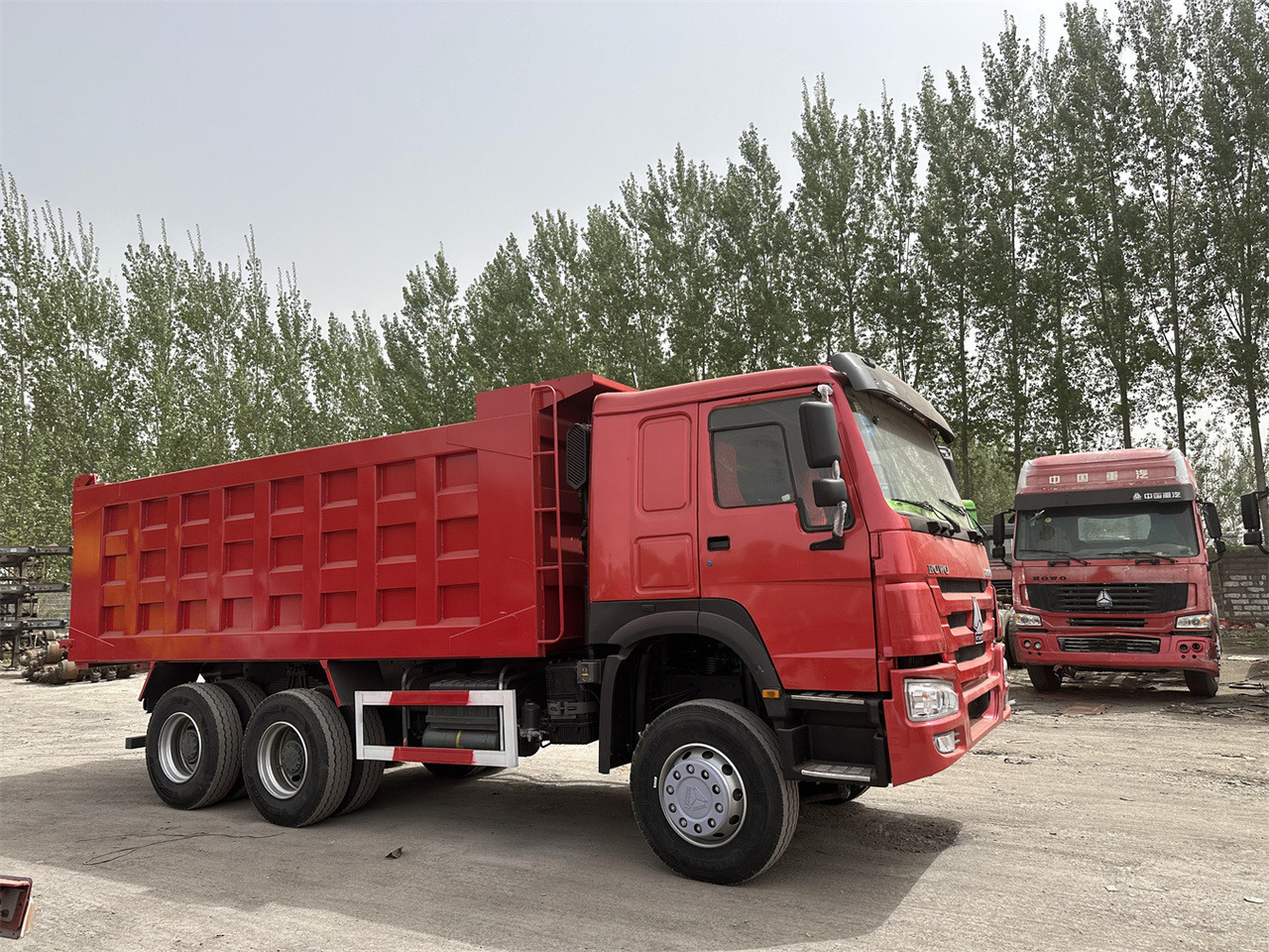 SINOTRUK Howo Dump truck 371 - Kipper vrachtwagen: afbeelding 3 SINOTRUK Howo Dump truck 371 - Kipper vrachtwagen: afbeelding 3