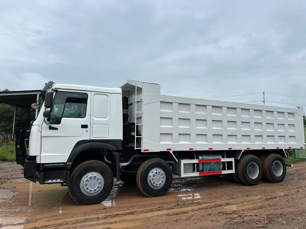 Sinotruk HOWO 371hp - Kipper vrachtwagen: afbeelding 5 Sinotruk HOWO 371hp - Kipper vrachtwagen: afbeelding 5