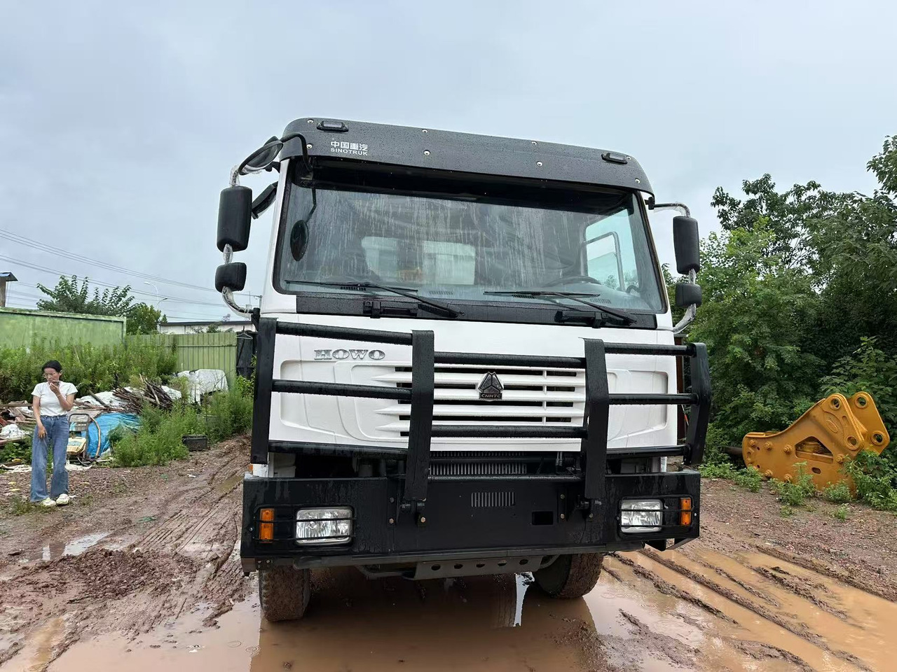 Sinotruk HOWO 371hp - Kipper vrachtwagen: afbeelding 3 Sinotruk HOWO 371hp - Kipper vrachtwagen: afbeelding 3