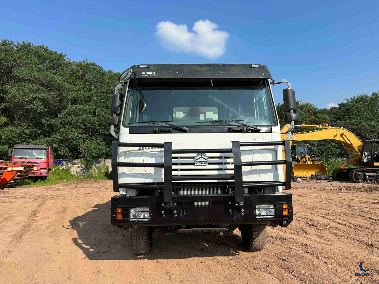 Sinotruk HOWO 400HP With Bumper 6X4 - Kipper vrachtwagen: afbeelding 3 Sinotruk HOWO 400HP With Bumper 6X4 - Kipper vrachtwagen: afbeelding 3