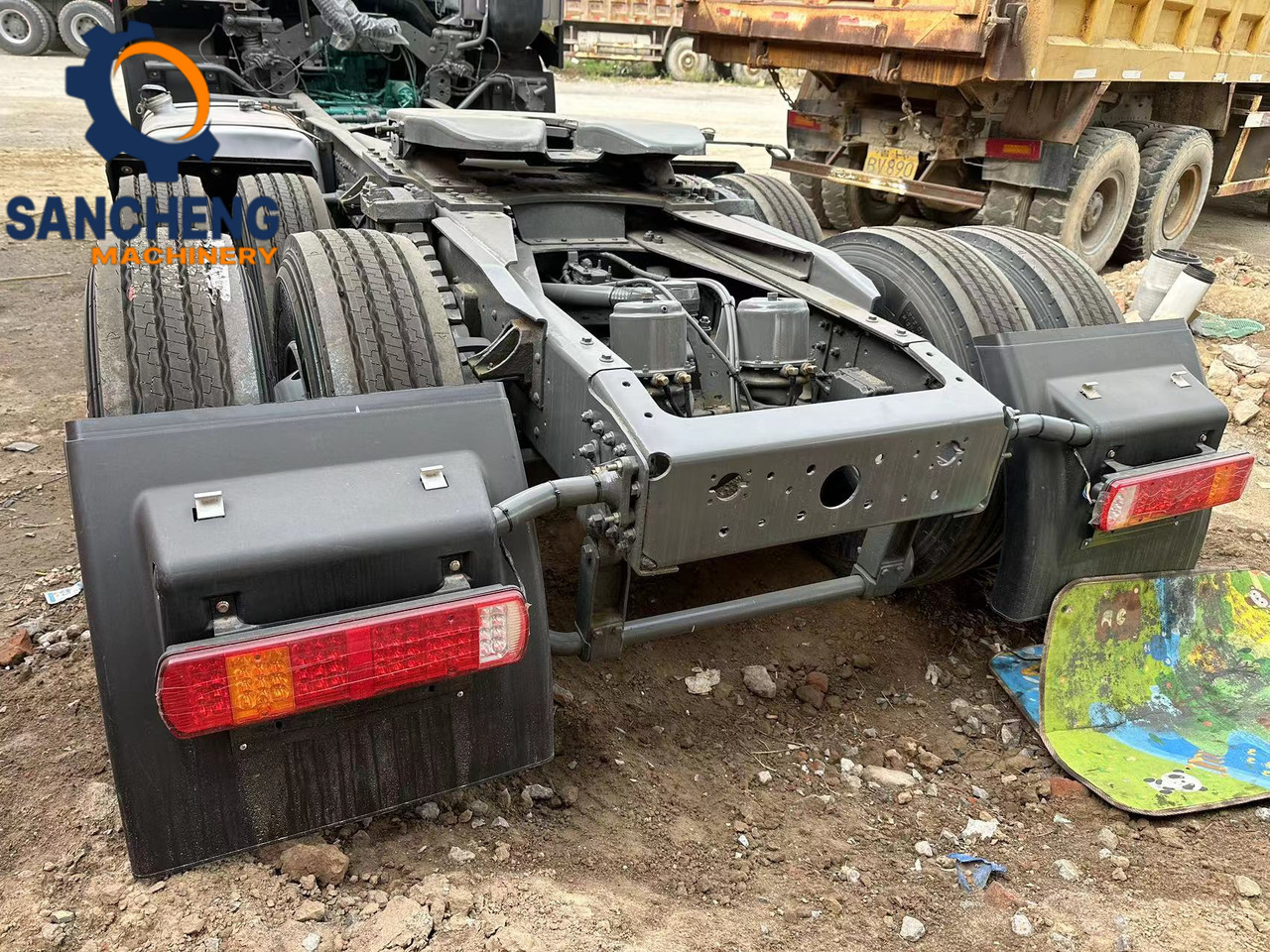 Trekker HOWO 380hp: afbeelding 10