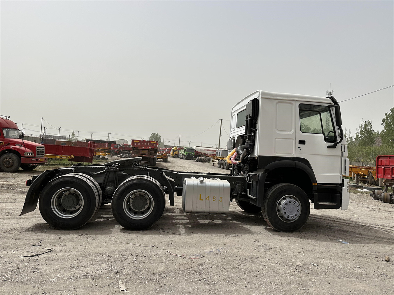 SINOTRUK Howo 371 Truck Head - Trekker: afbeelding 3 SINOTRUK Howo 371 Truck Head - Trekker: afbeelding 3