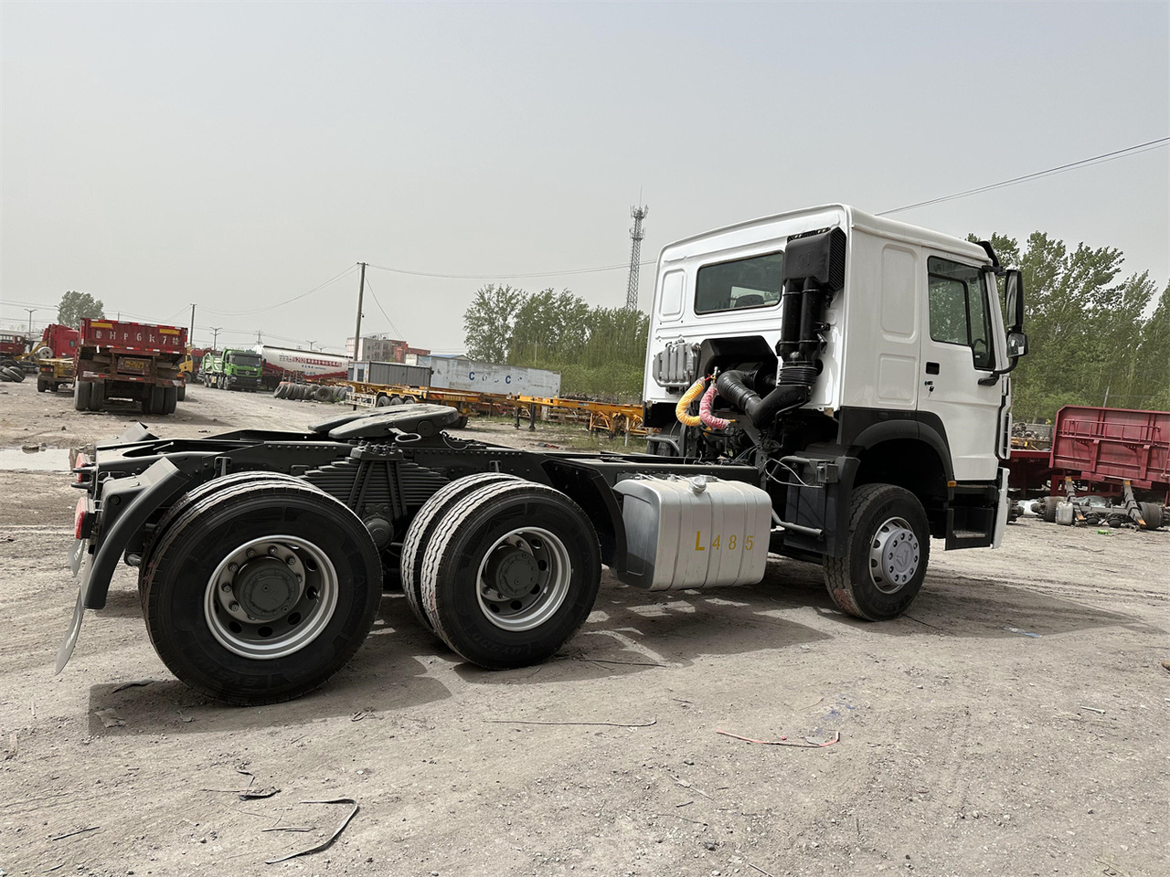 SINOTRUK Howo 371 Truck Head - Trekker: afbeelding 2 SINOTRUK Howo 371 Truck Head - Trekker: afbeelding 2
