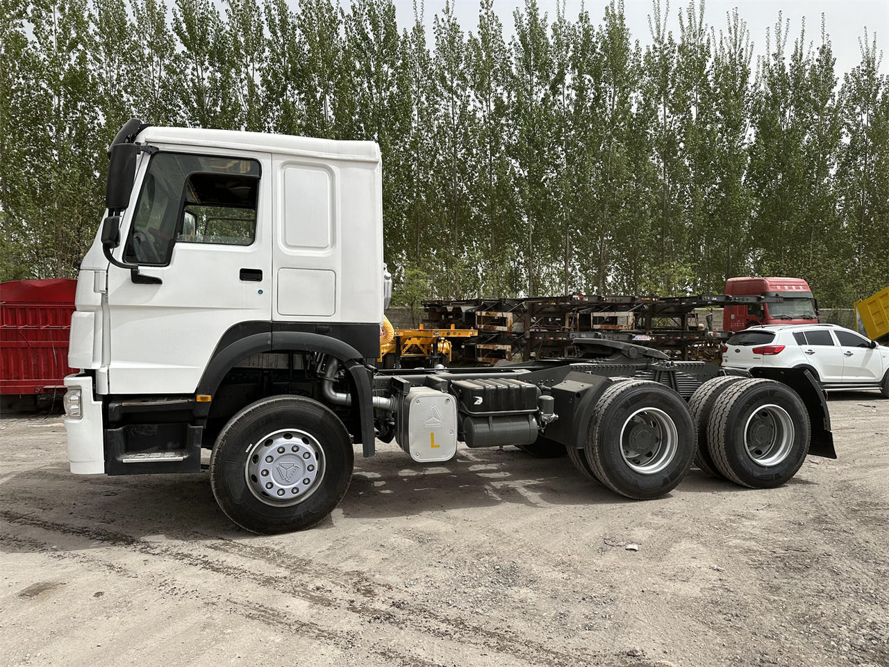 SINOTRUK Howo 371 Truck Head - Trekker: afbeelding 5 SINOTRUK Howo 371 Truck Head - Trekker: afbeelding 5
