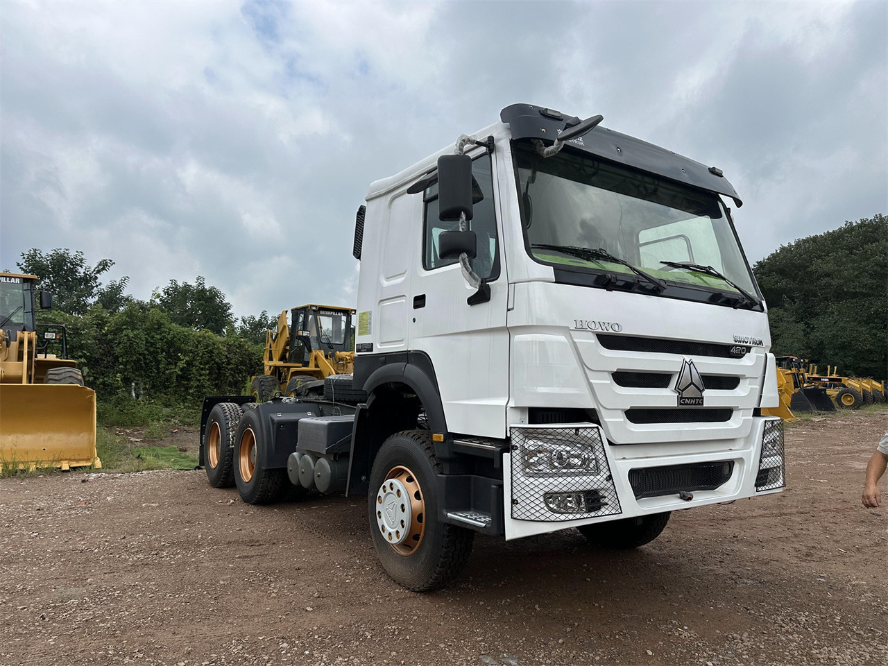 SINOTRUK Howo tractor unit 420hp - Trekker: afbeelding 3 SINOTRUK Howo tractor unit 420hp - Trekker: afbeelding 3