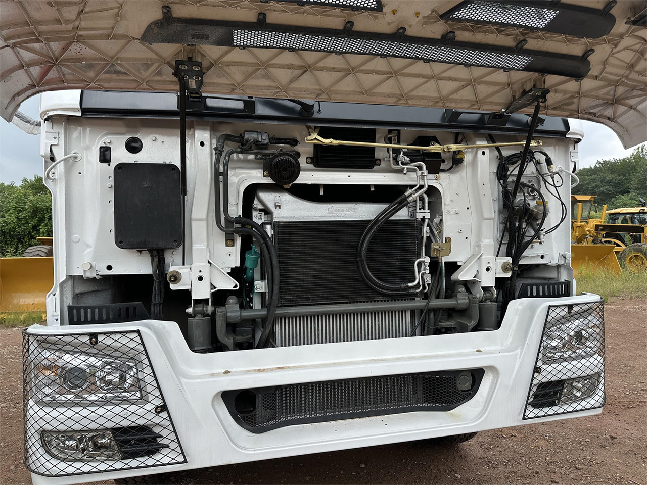 Trekker SINOTRUK Howo tractor unit 420hp: afbeelding 8