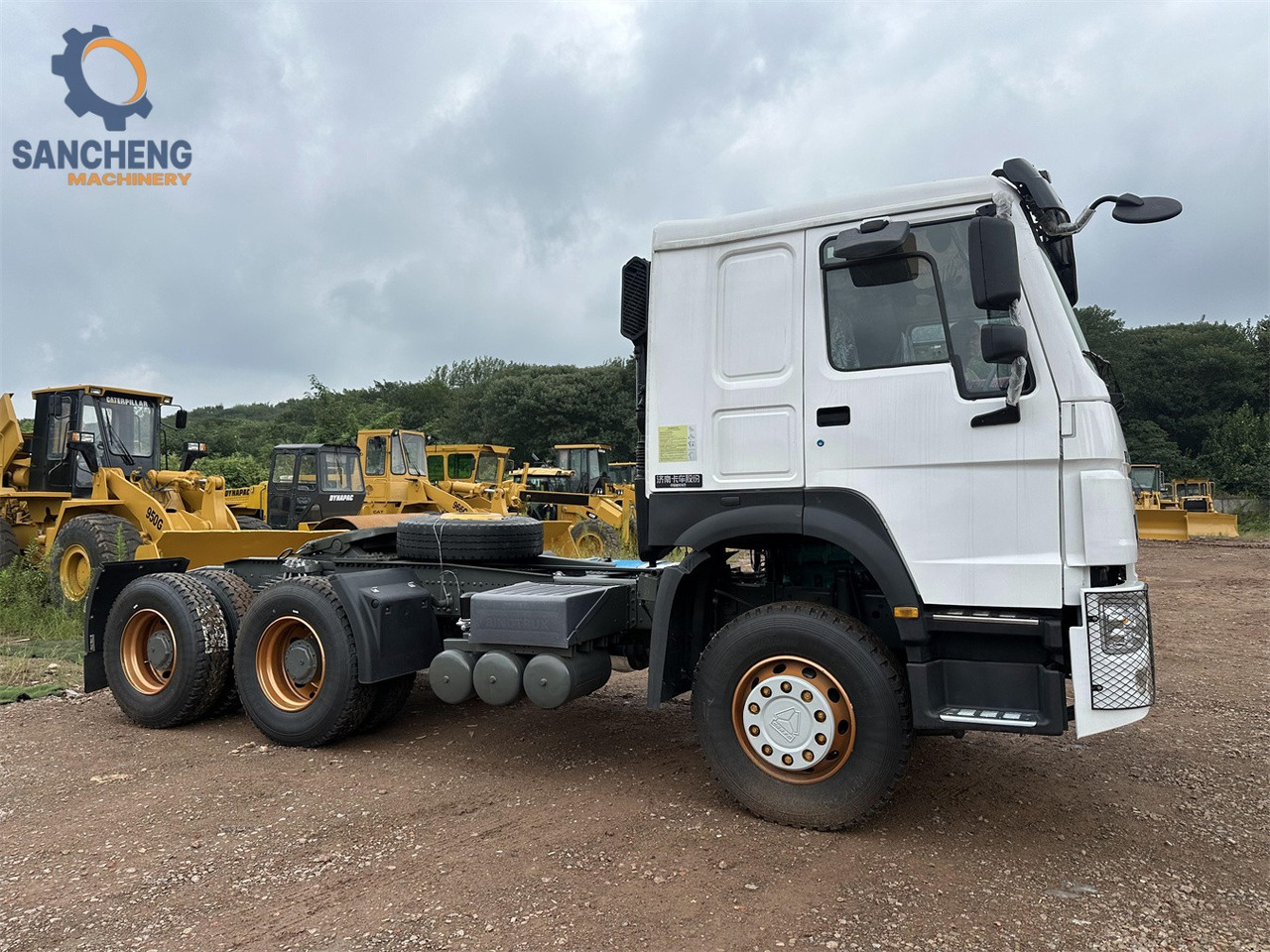 SINOTRUK Howo tractor unit 420hp - Trekker: afbeelding 2 SINOTRUK Howo tractor unit 420hp - Trekker: afbeelding 2