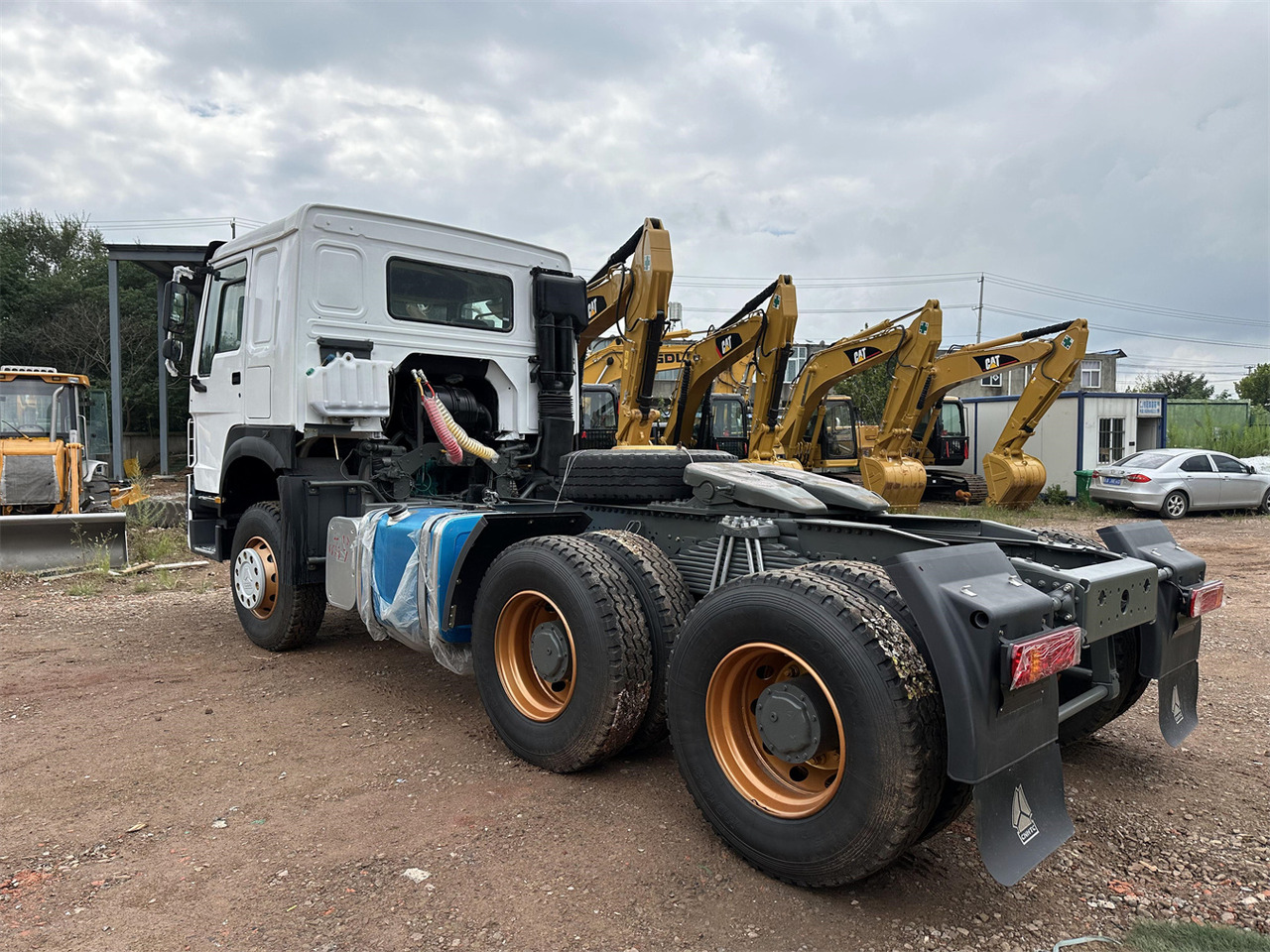 SINOTRUK Howo tractor unit 420hp - Trekker: afbeelding 5 SINOTRUK Howo tractor unit 420hp - Trekker: afbeelding 5