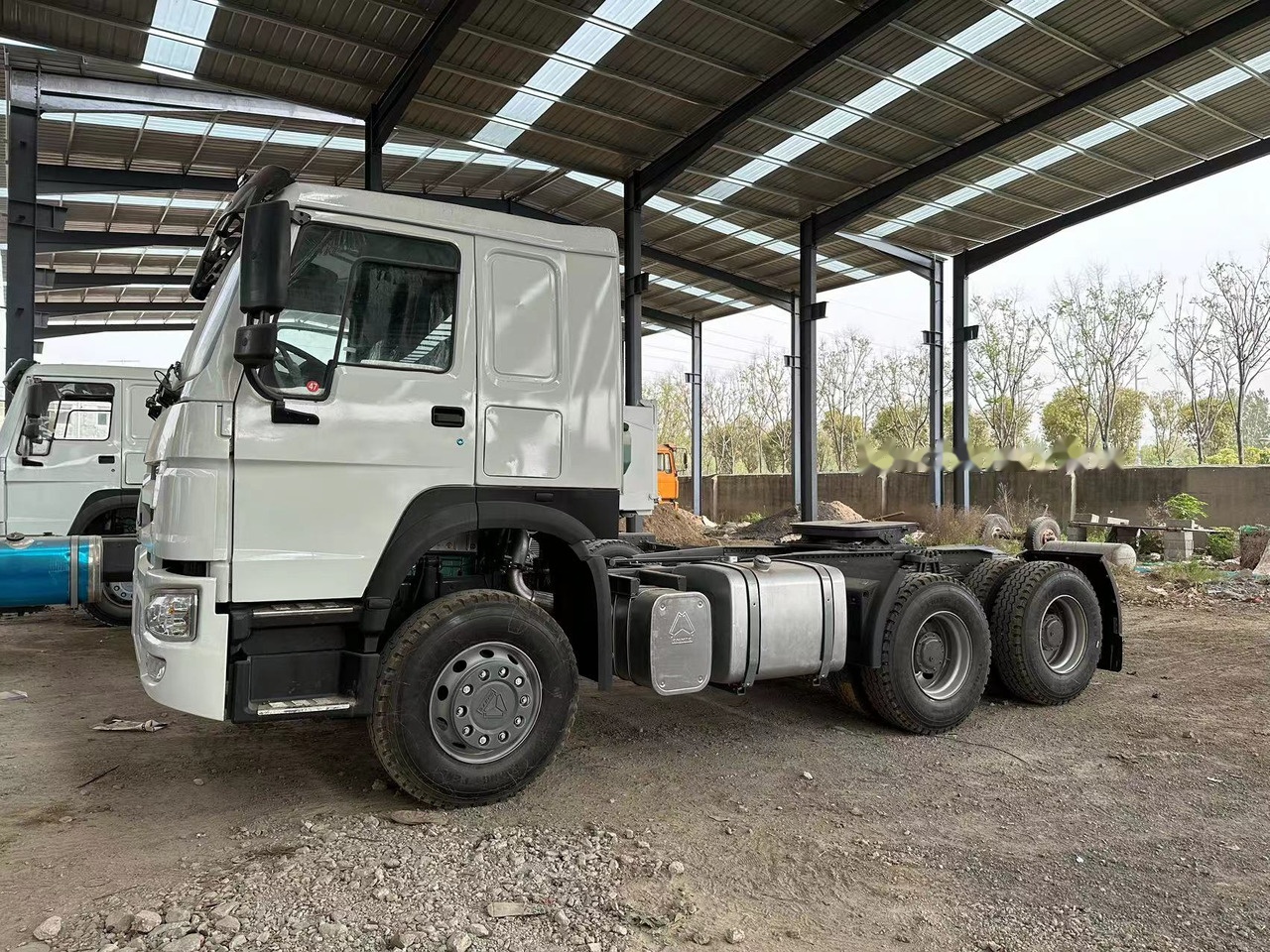 Sinotruk Howo 371 Truck Head - Trekker: afbeelding 5 Sinotruk Howo 371 Truck Head - Trekker: afbeelding 5