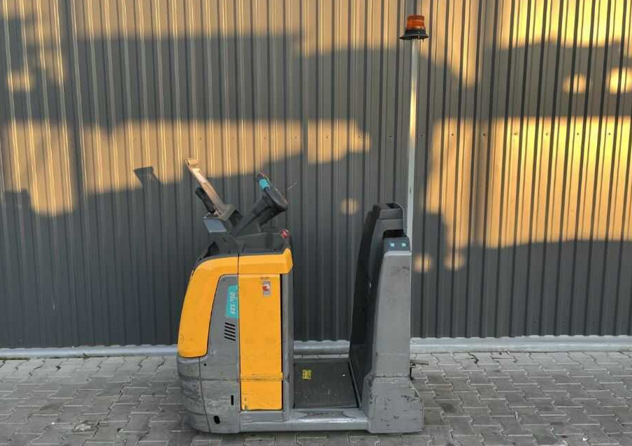 Jungheinrich EZS350 - Elektrische trekker: afbeelding 2 Jungheinrich EZS350 - Elektrische trekker: afbeelding 2