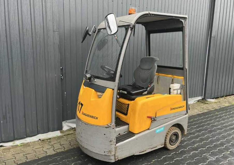 Jungheinrich EZS570 - Elektrische trekker: afbeelding 1 Jungheinrich EZS570 - Elektrische trekker: afbeelding 1