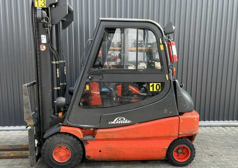 Linde E30-03 - Elektrische heftruck: afbeelding 2 Linde E30-03 - Elektrische heftruck: afbeelding 2