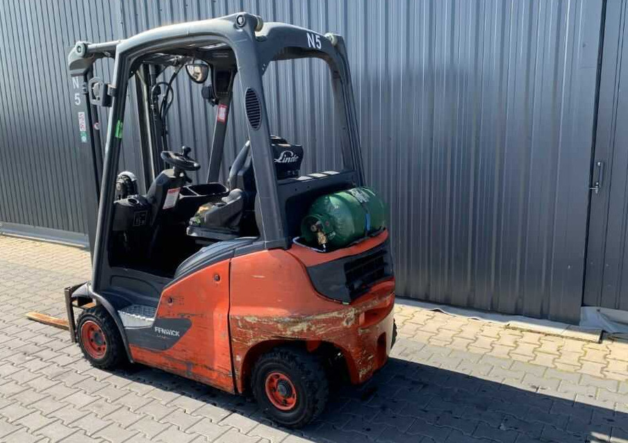 Linde H14T-01 - LPG heftruck: afbeelding 3 Linde H14T-01 - LPG heftruck: afbeelding 3