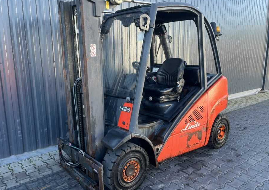 Linde H25D-01 - Diesel heftruck: afbeelding 1 Linde H25D-01 - Diesel heftruck: afbeelding 1