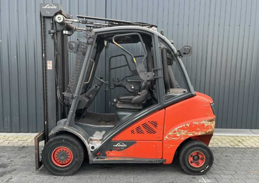 Linde H35D-02 - Diesel heftruck: afbeelding 2 Linde H35D-02 - Diesel heftruck: afbeelding 2